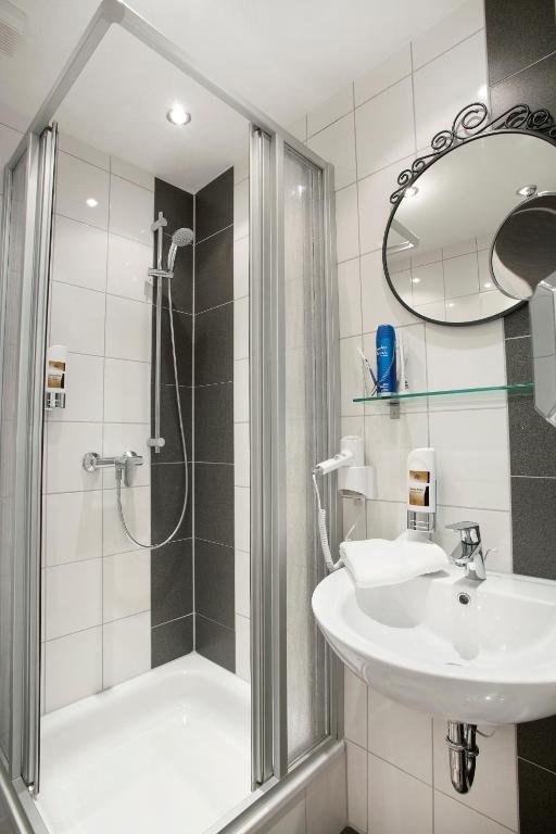 Hotel Design Apart Dusseldorf Room photo